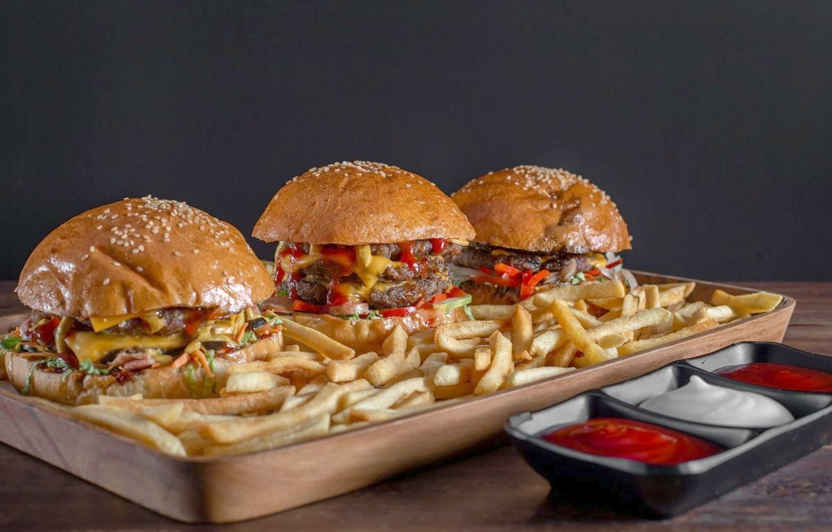 Data Insights: Exploring Top European Franchises and Their Beverage Menus